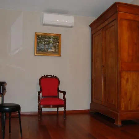 Mas De La Respelido Bed & Breakfast